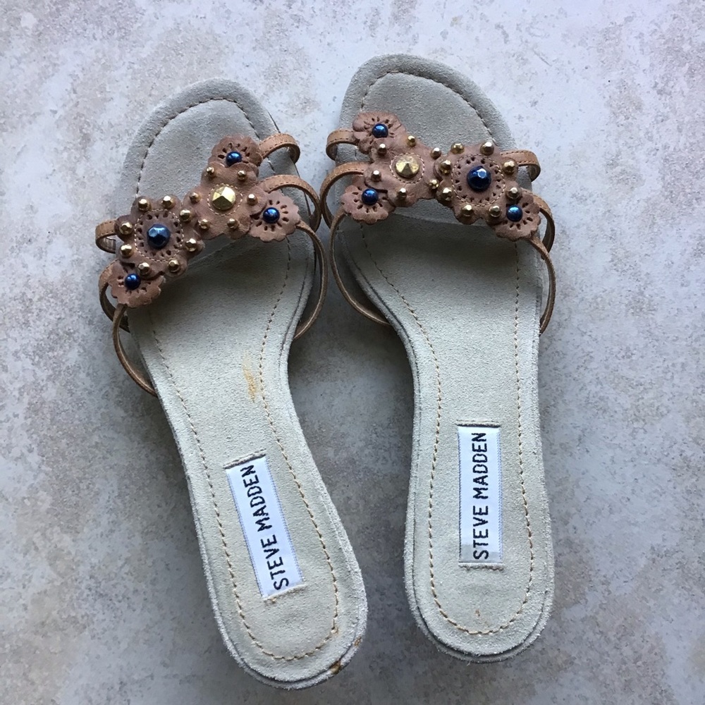 Steve Madden “ Ravish” slides sandal